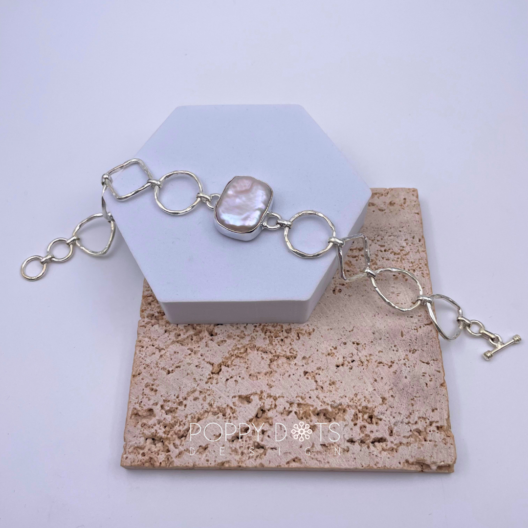 Sterling Silver Baroque Pearl Hammered Link Bracelet